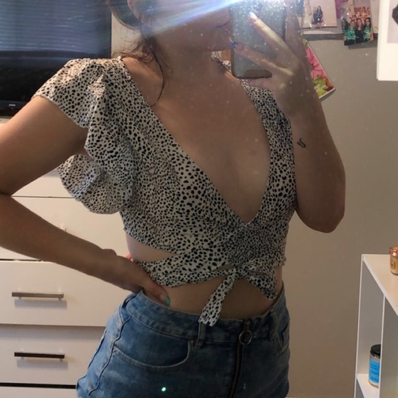 tie wrap crop top! - Picture 4 of 4